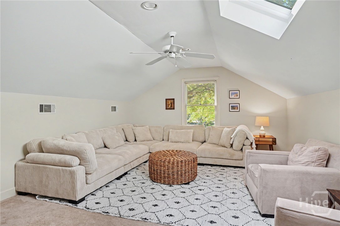 14 Bluff Oak Retreat