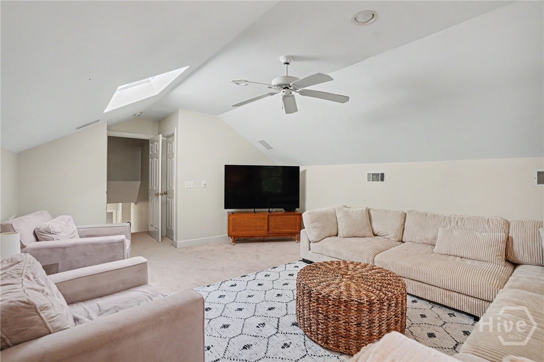 14 Bluff Oak Retreat