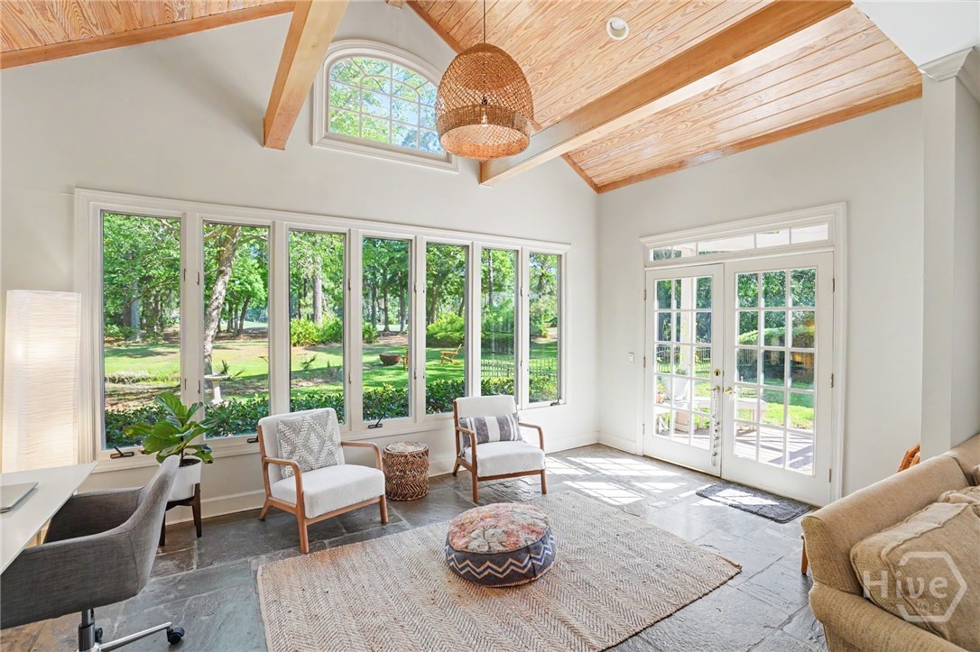 14 Bluff Oak Retreat