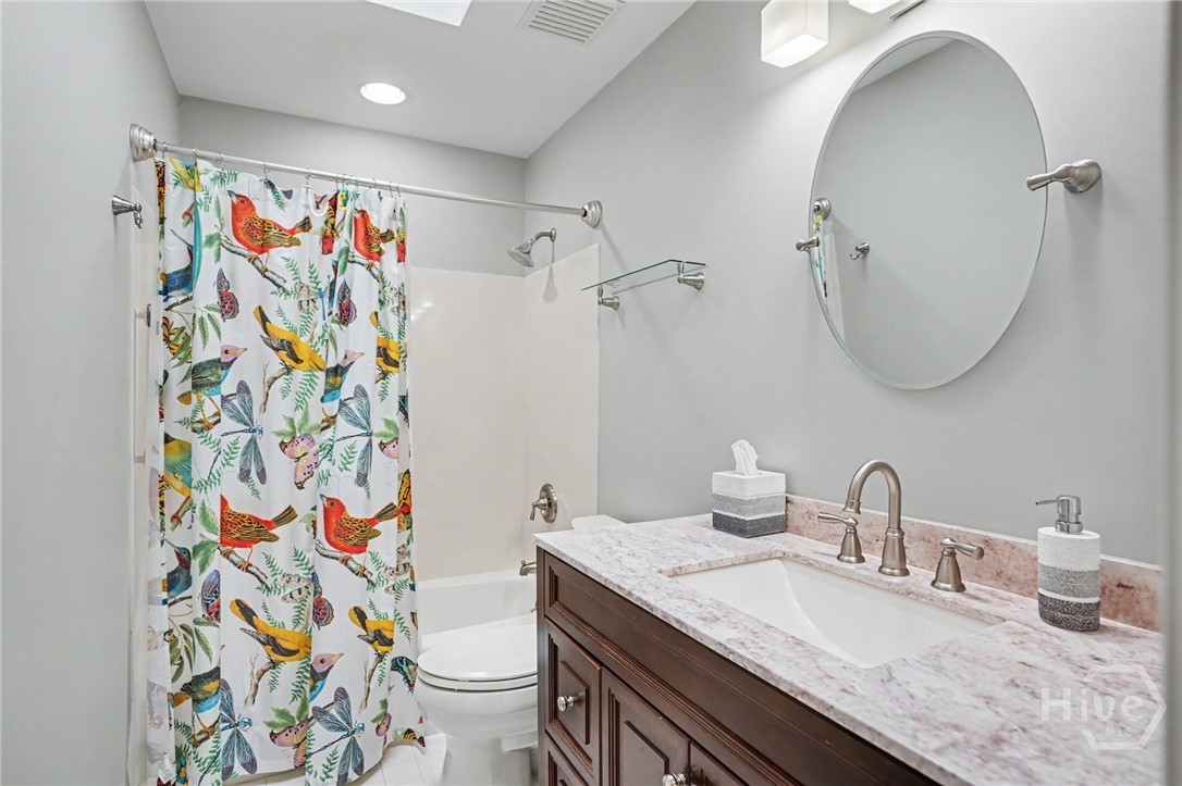 4 Willow Oak Circle