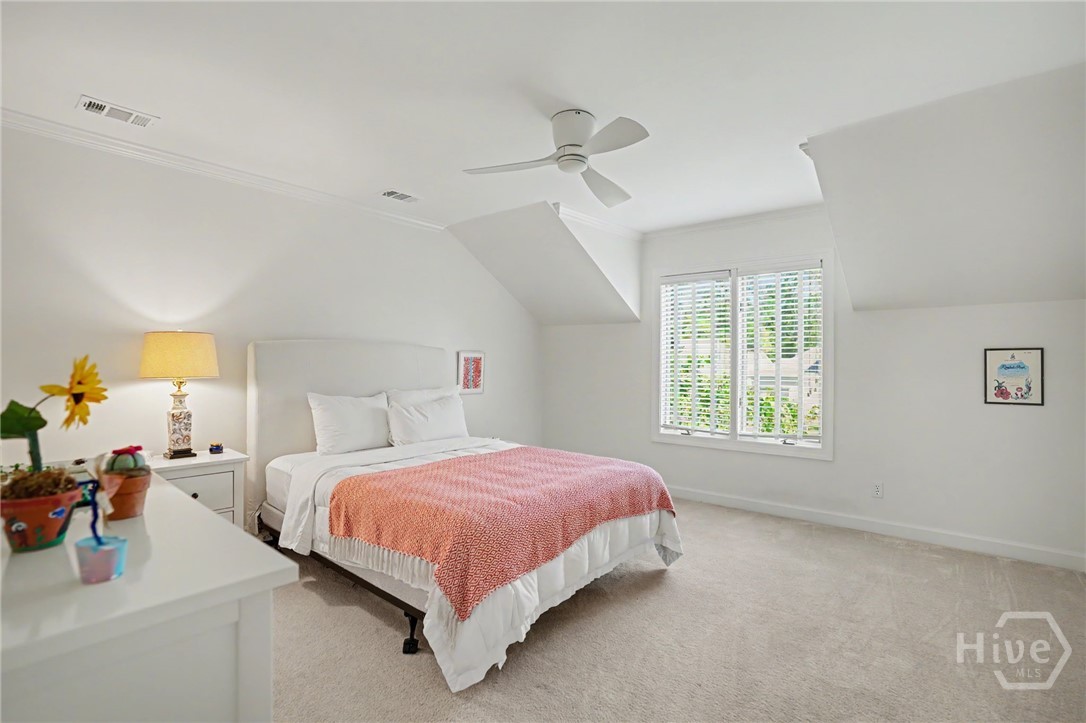 4 Willow Oak Circle