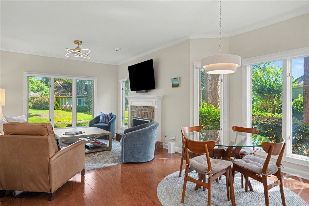 4 Willow Oak Circle