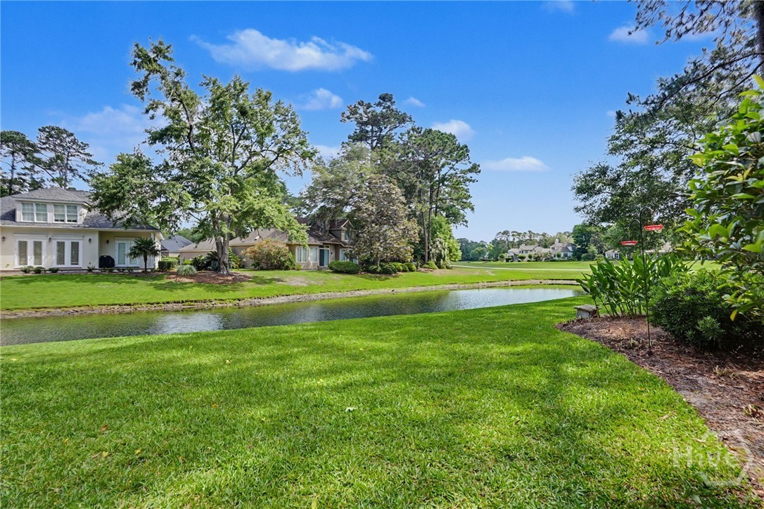 4 Willow Oak Circle