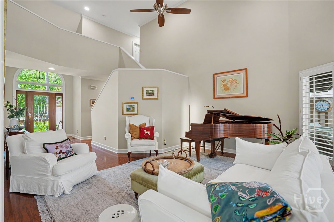4 Willow Oak Circle