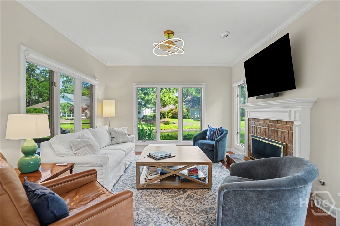 4 Willow Oak Circle