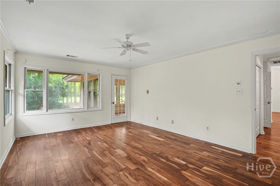 8 Franklin Creek Road N