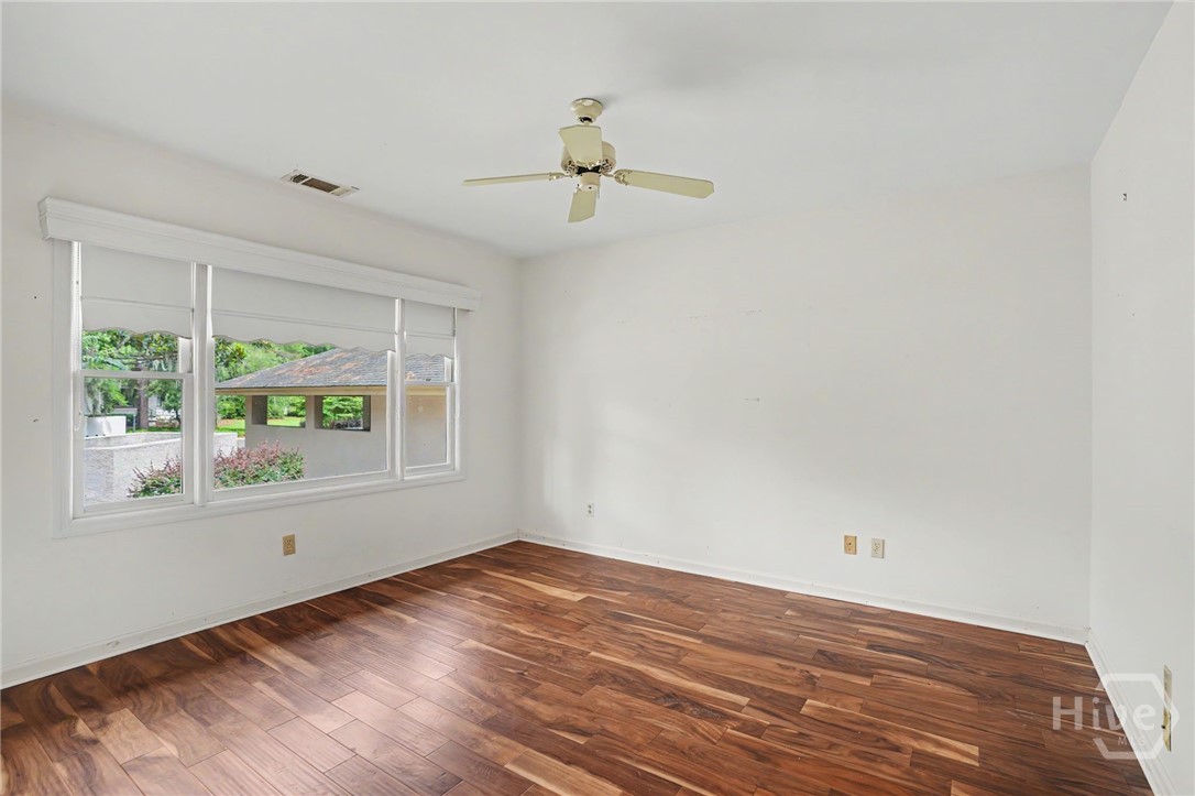 8 Franklin Creek Road N