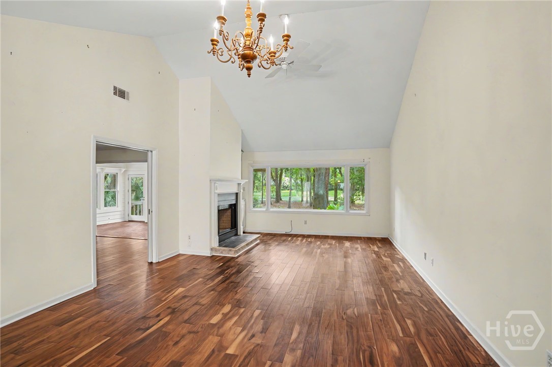 8 Franklin Creek Road N