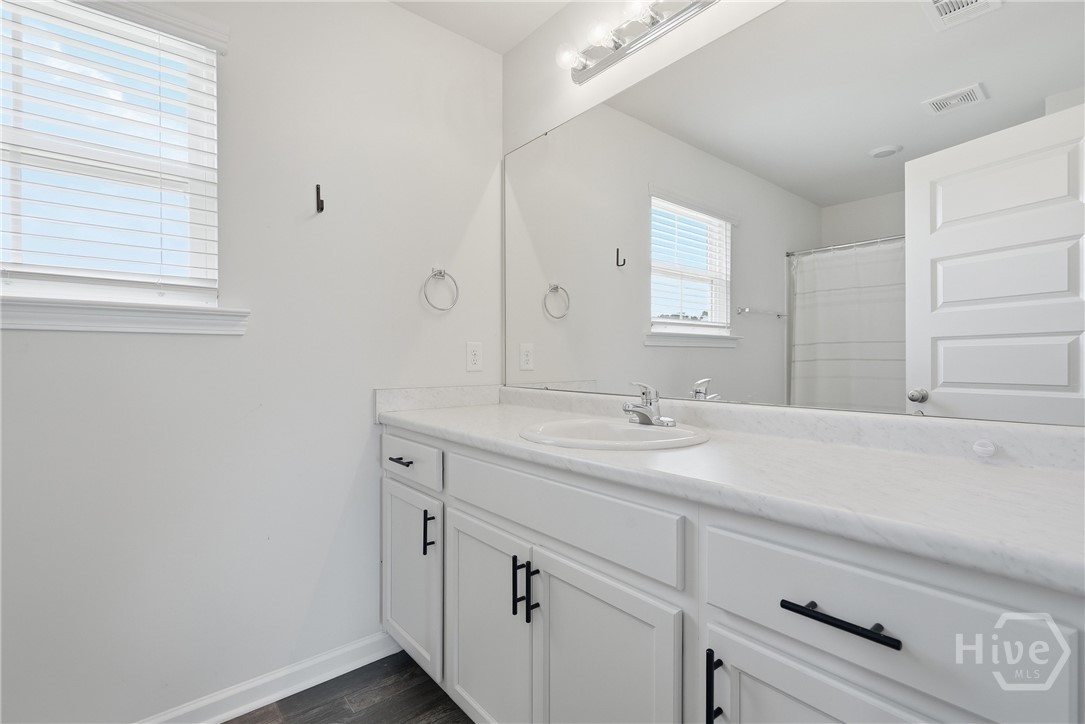 175 Vale Loop