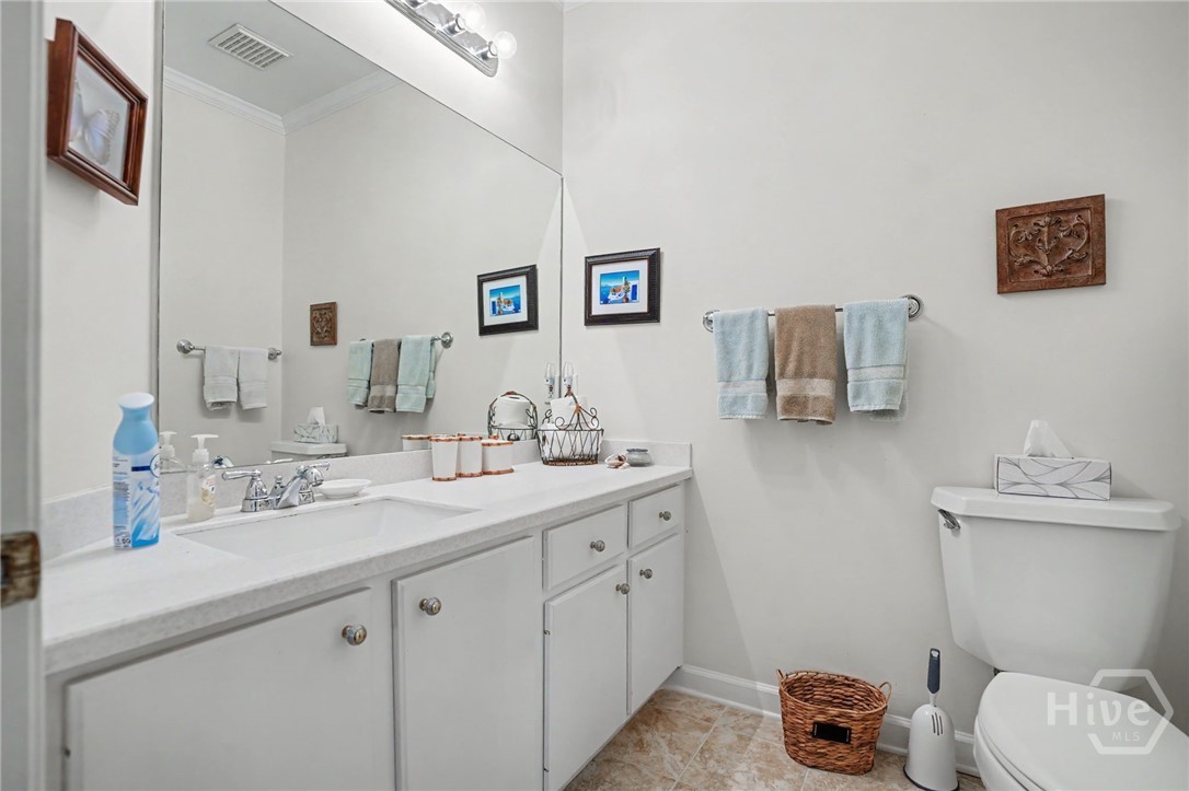 5 Lakewood Retreat