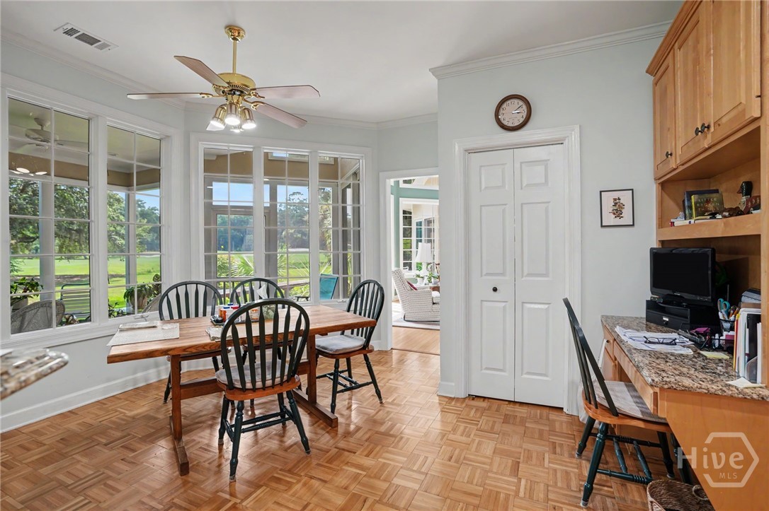 5 Lakewood Retreat