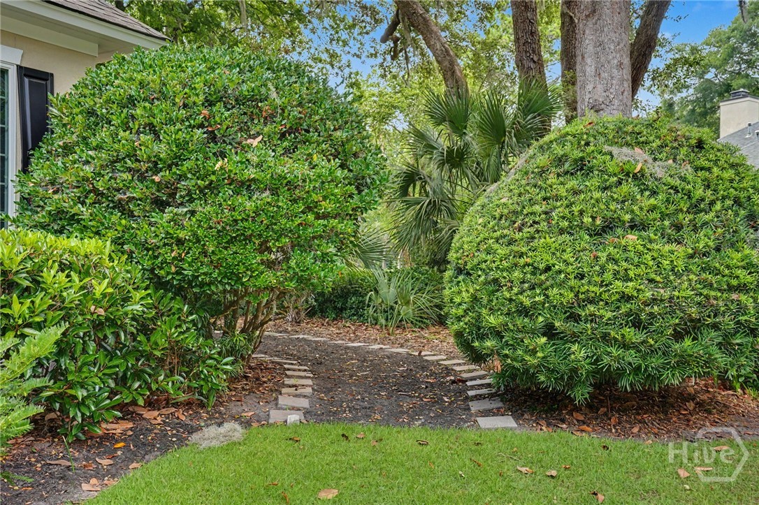 5 Lakewood Retreat