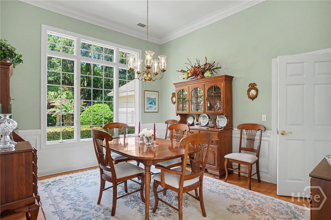 5 Lakewood Retreat