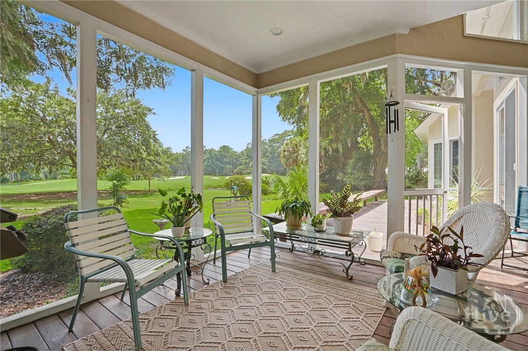 5 Lakewood Retreat
