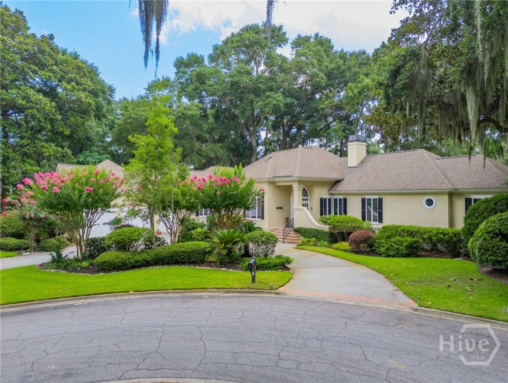 5 Lakewood Retreat