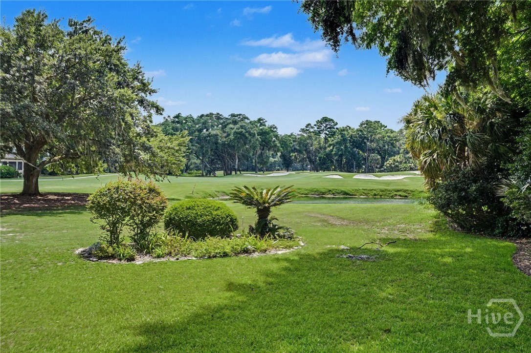 5 Lakewood Retreat