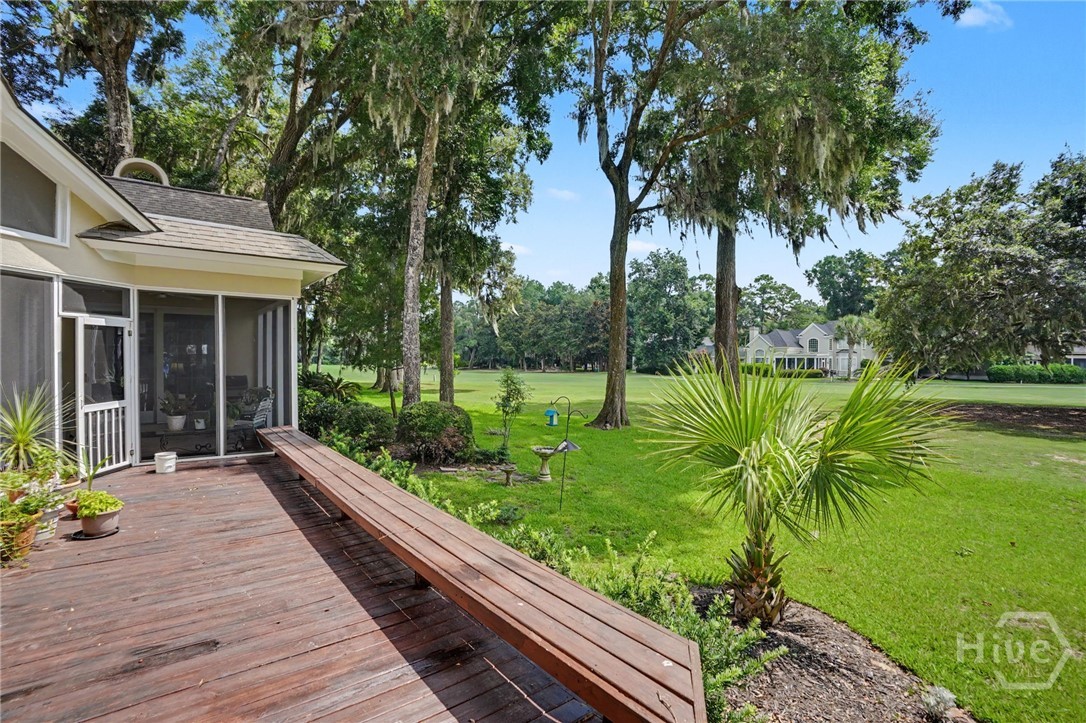 5 Lakewood Retreat