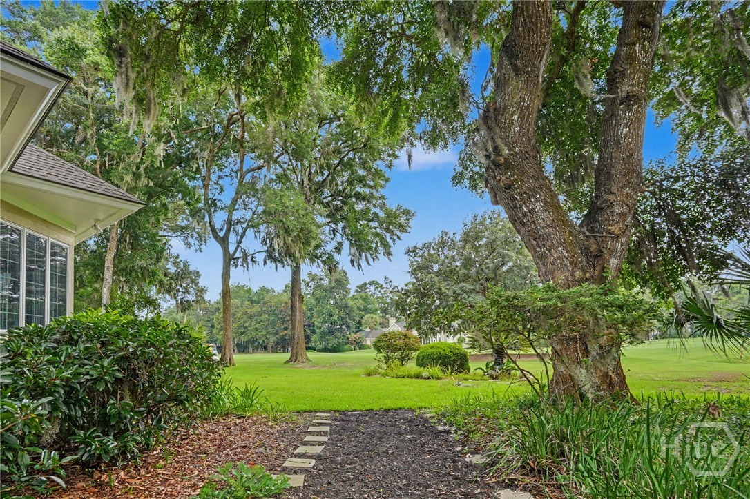 5 Lakewood Retreat
