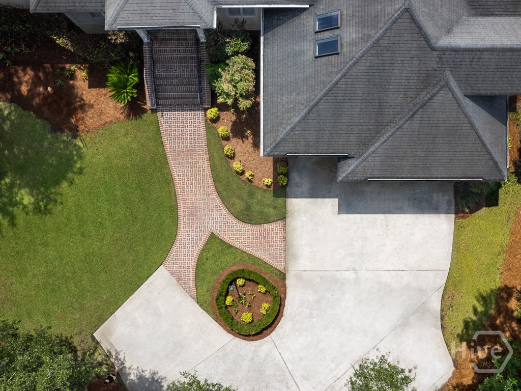 6 Huntingwood Retreat