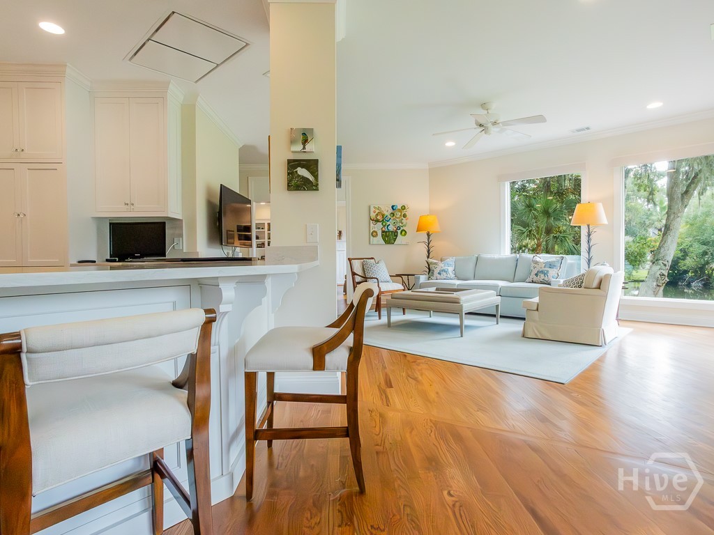 6 Huntingwood Retreat