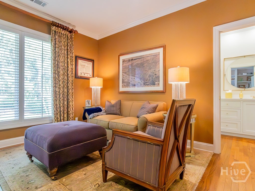 6 Huntingwood Retreat