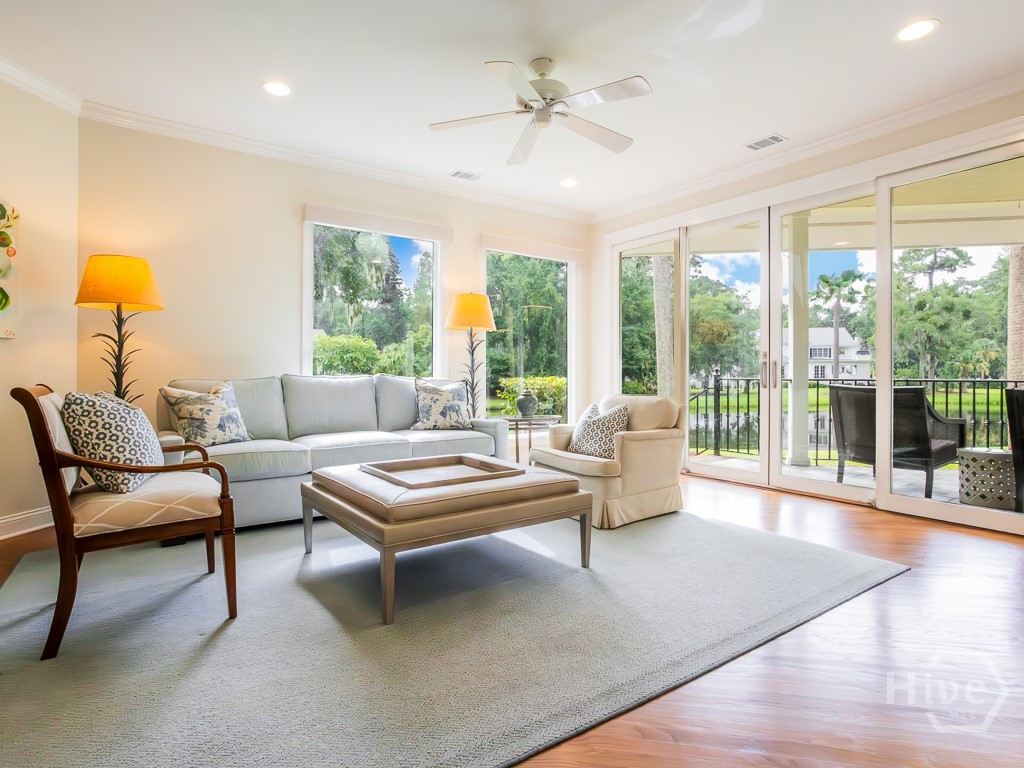 6 Huntingwood Retreat