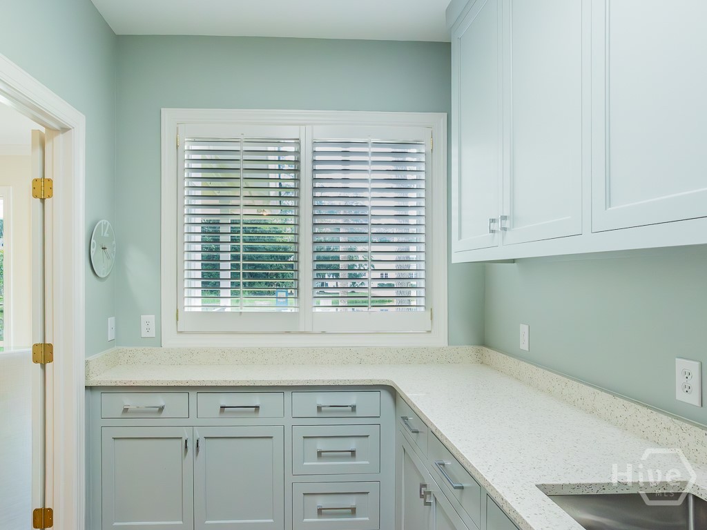 6 Huntingwood Retreat