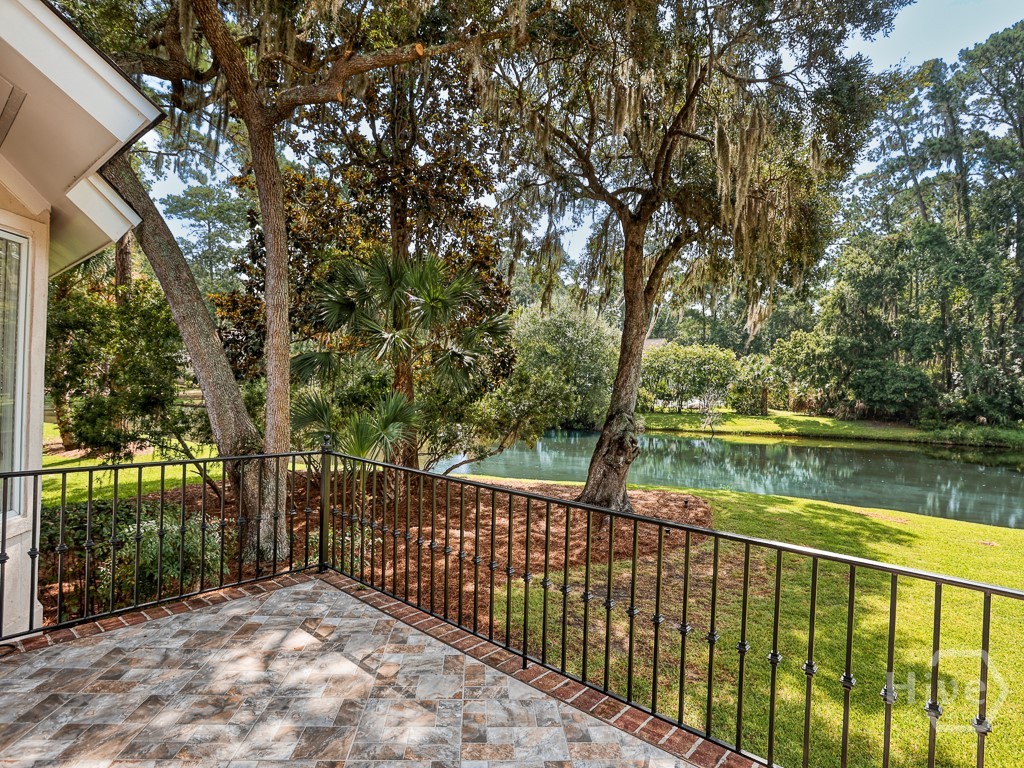 6 Huntingwood Retreat