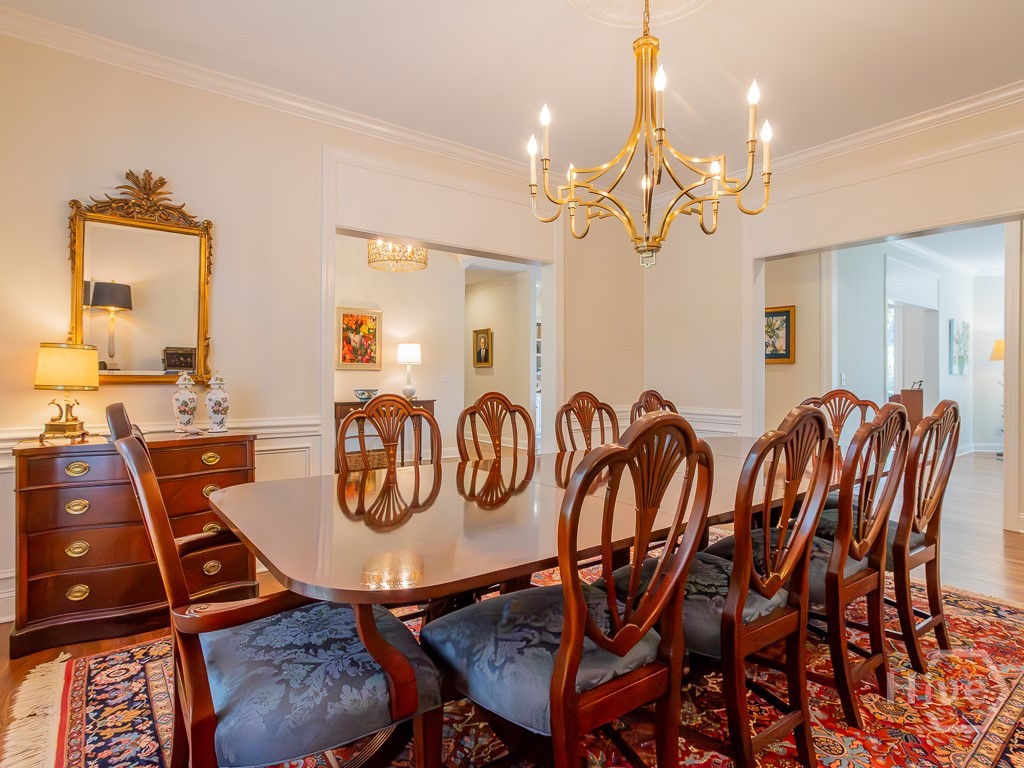 6 Huntingwood Retreat