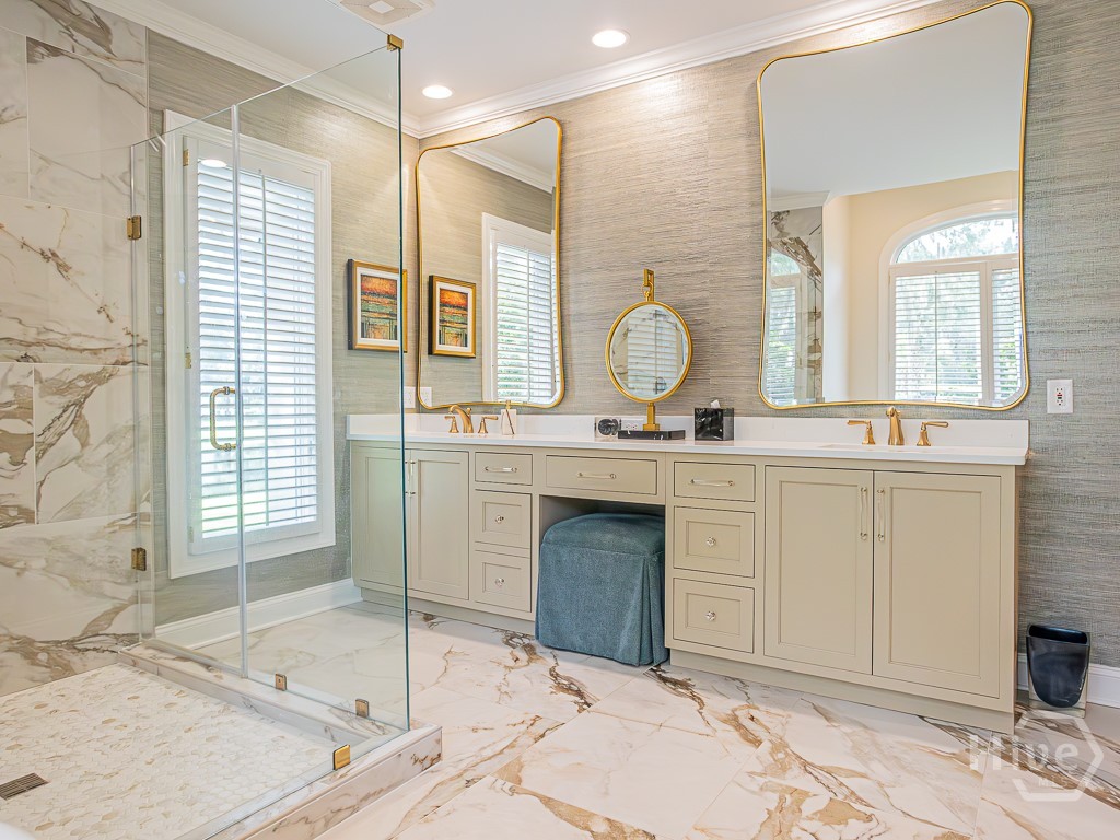 6 Huntingwood Retreat