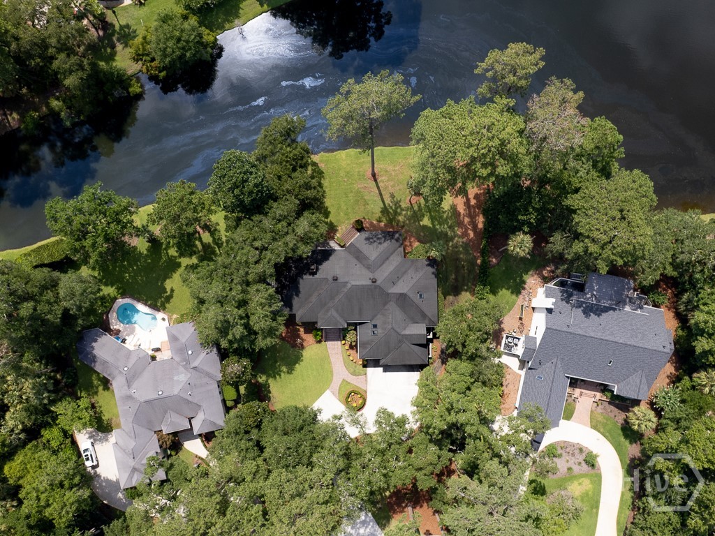 6 Huntingwood Retreat