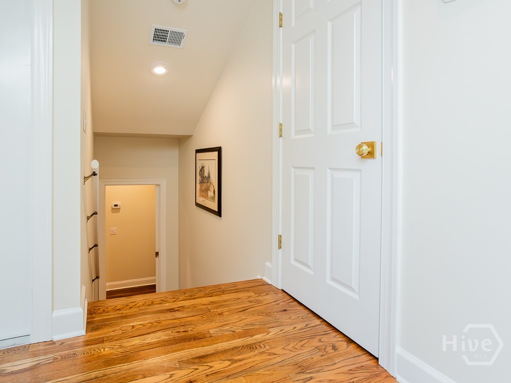 6 Huntingwood Retreat