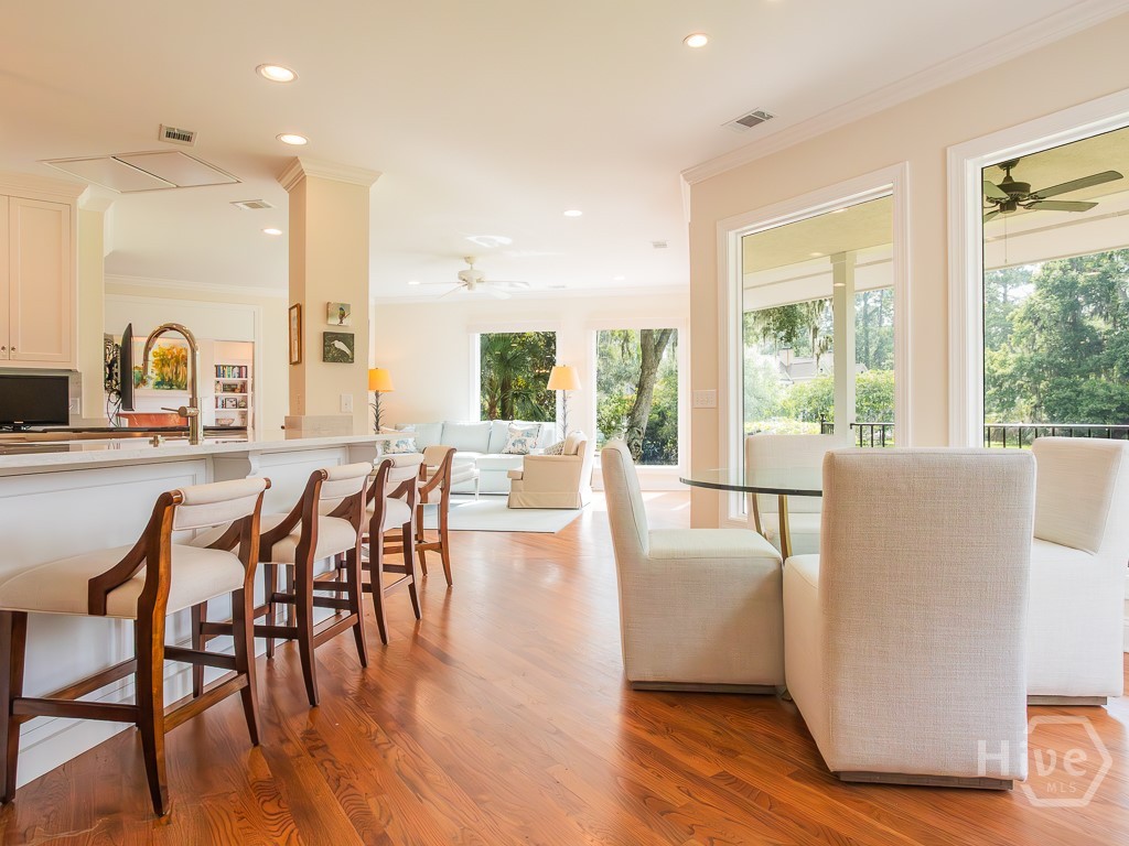 6 Huntingwood Retreat
