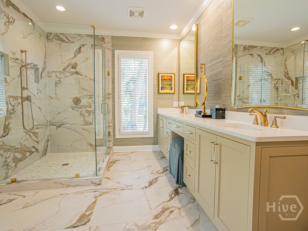 6 Huntingwood Retreat