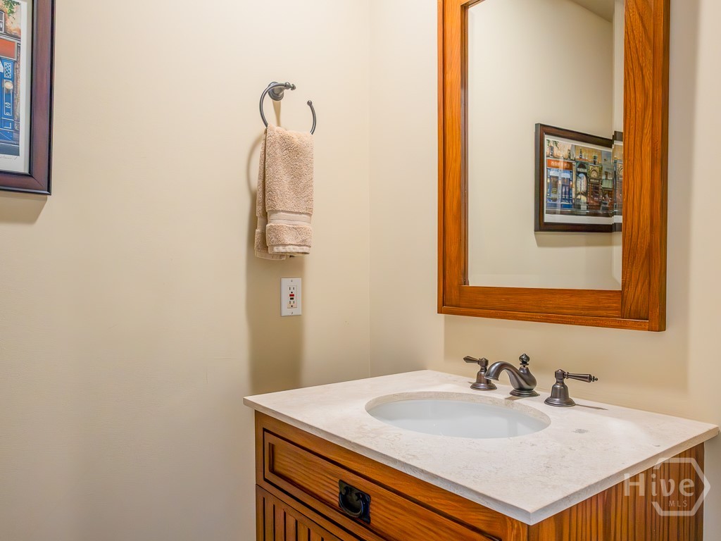 6 Huntingwood Retreat