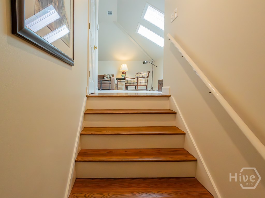 6 Huntingwood Retreat