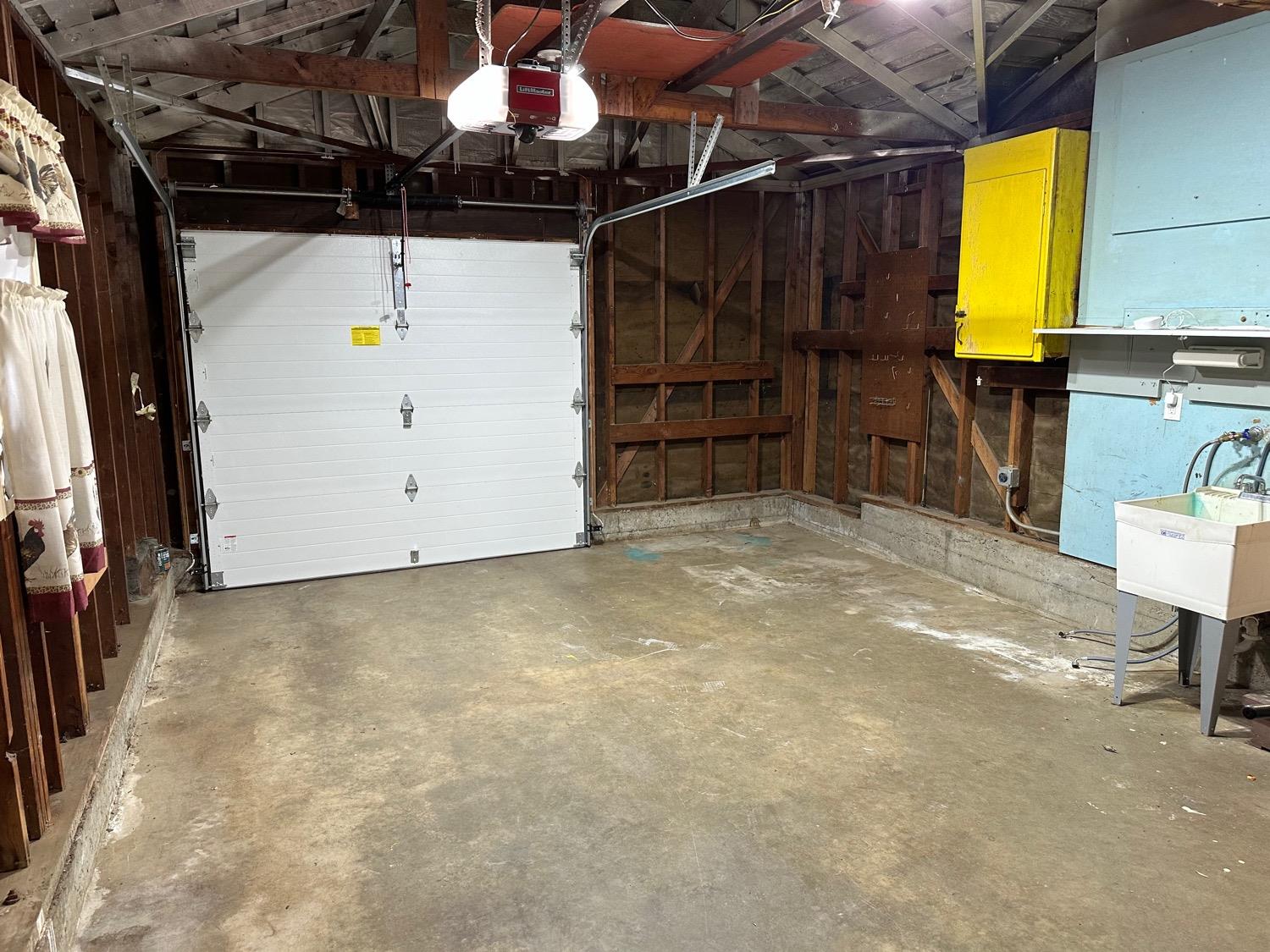 2716 Northview Drive