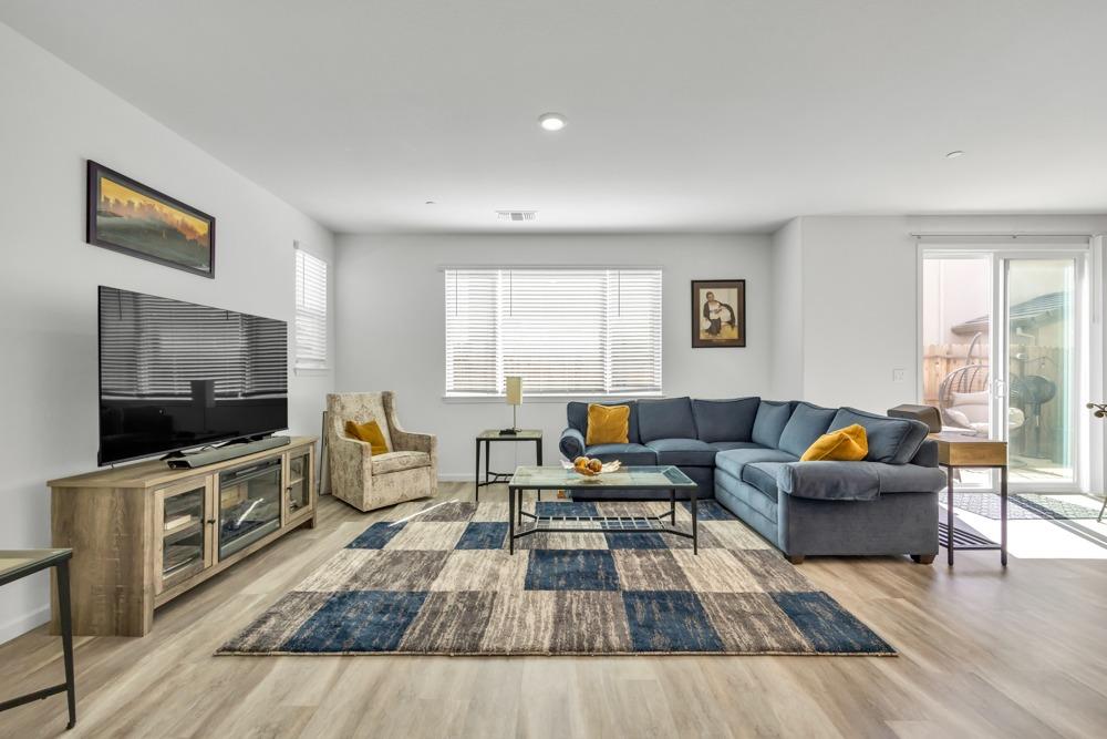 3241 Auburn Leaf Loop