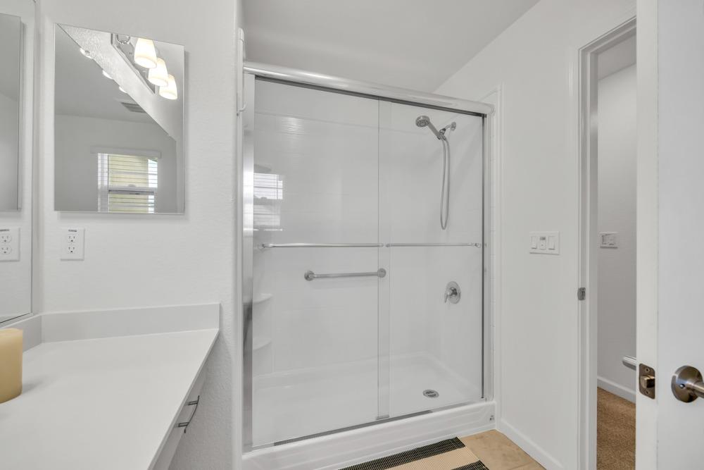 3241 Auburn Leaf Loop