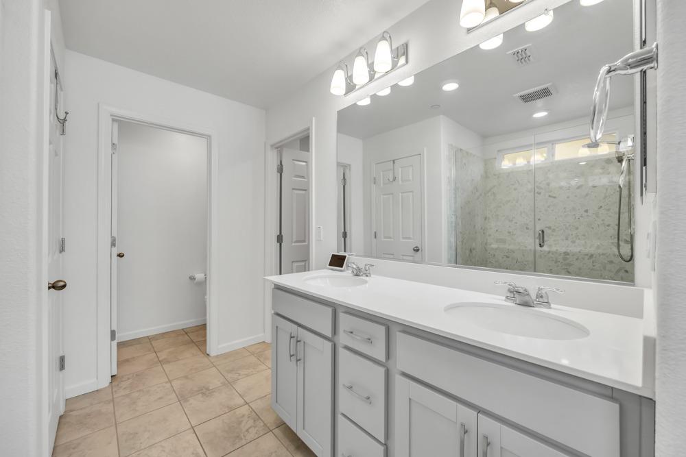 3241 Auburn Leaf Loop