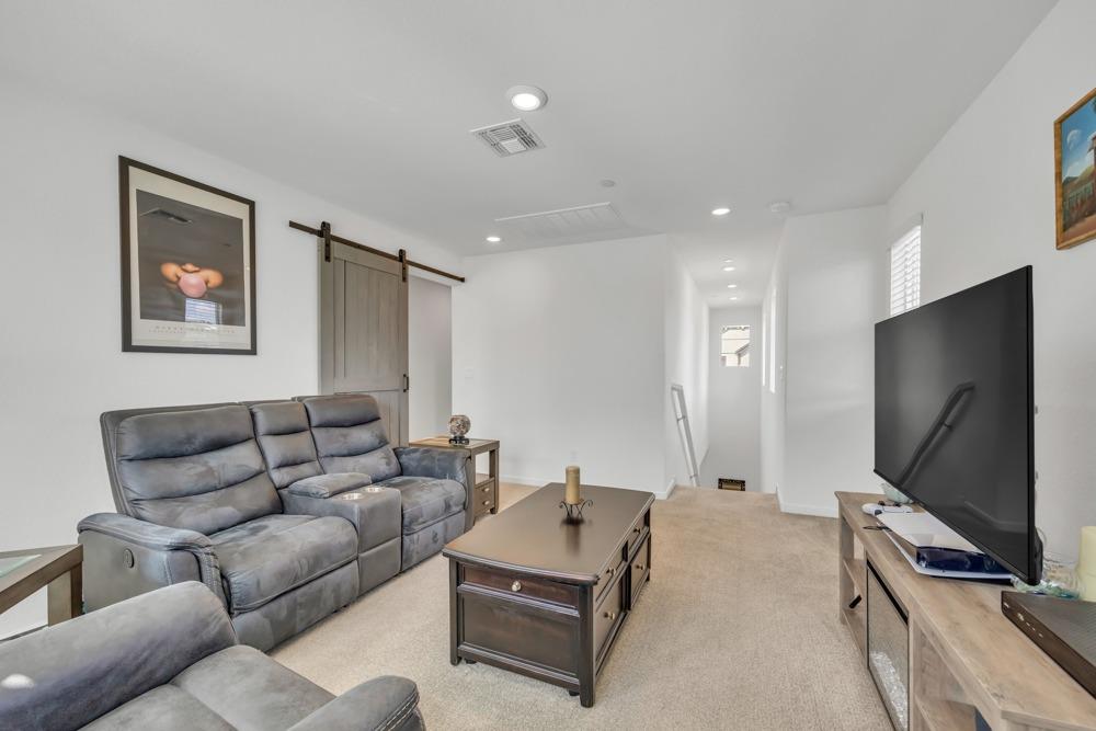 3241 Auburn Leaf Loop