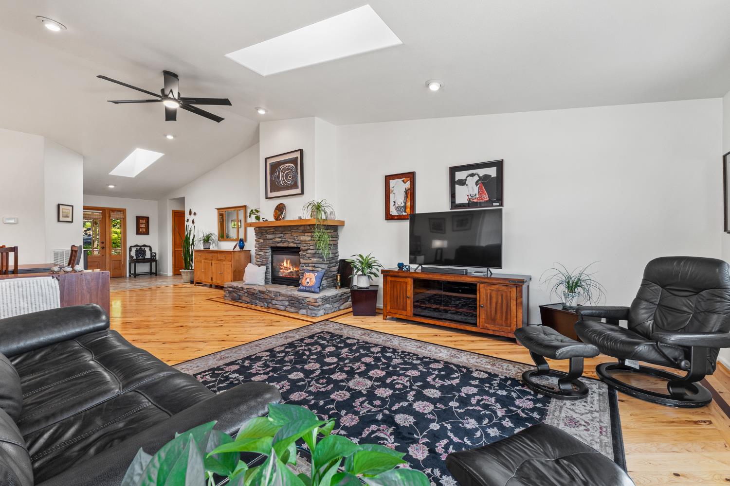 207 Snowberry Court