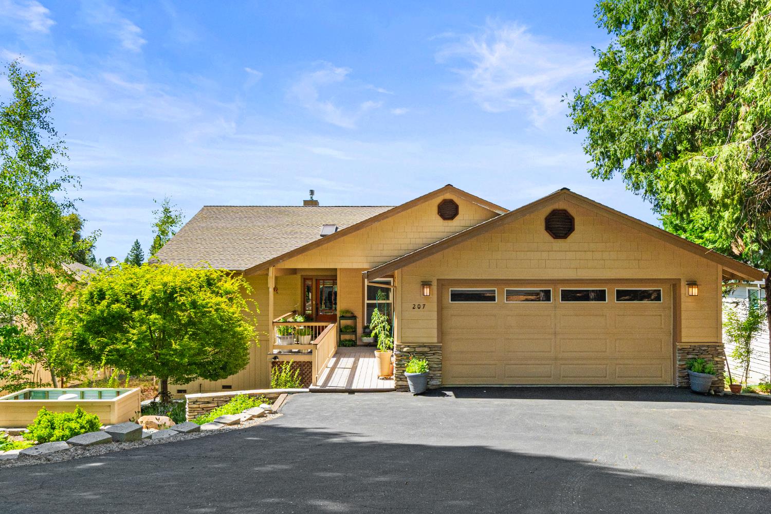 207 Snowberry Court