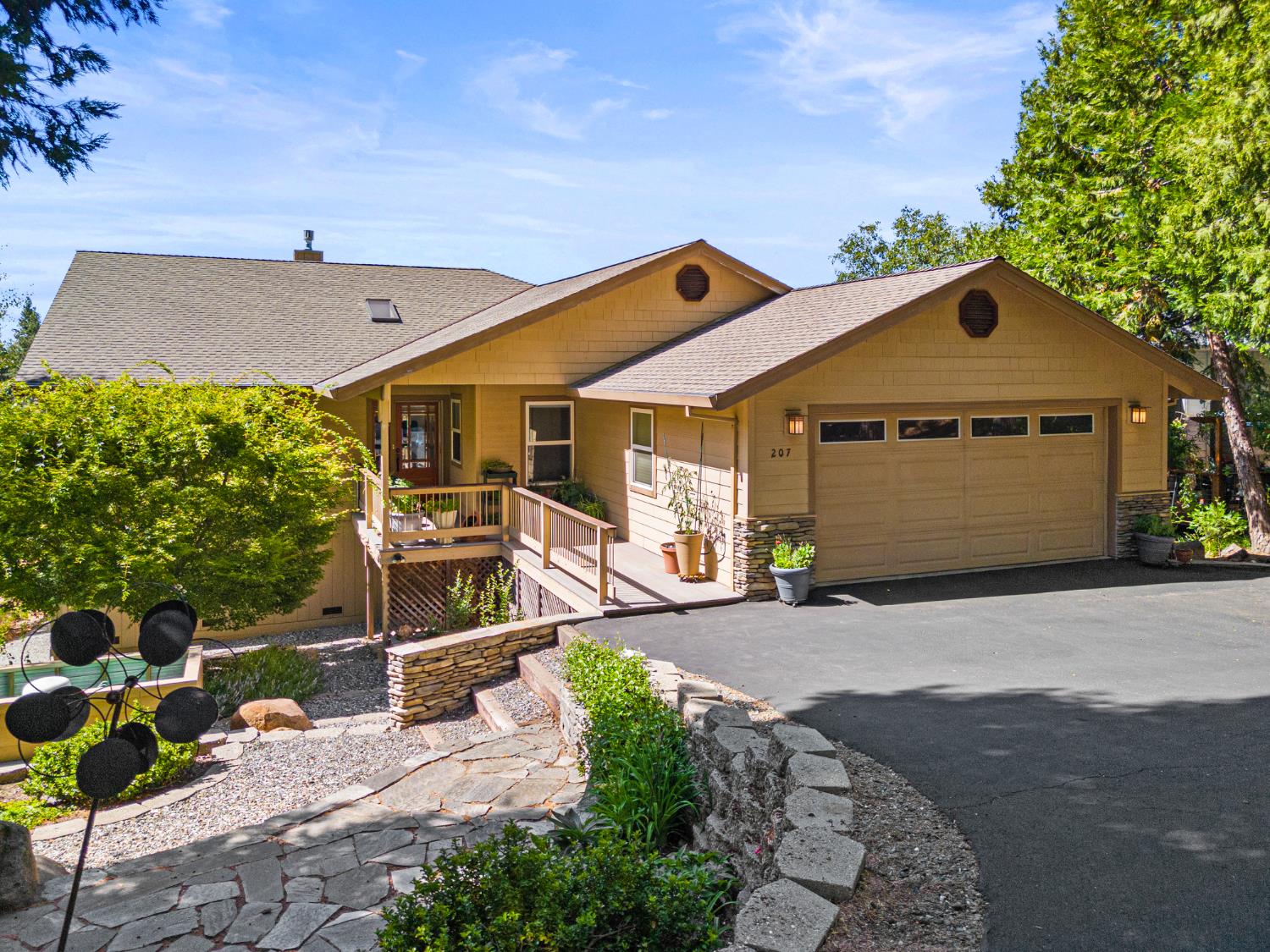 207 Snowberry Court