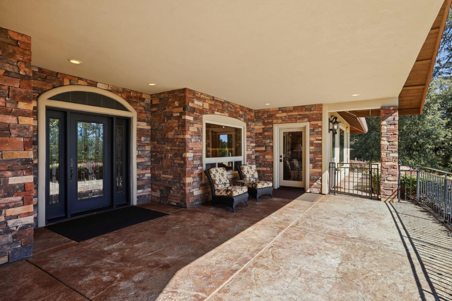 4345 La Brosa Place