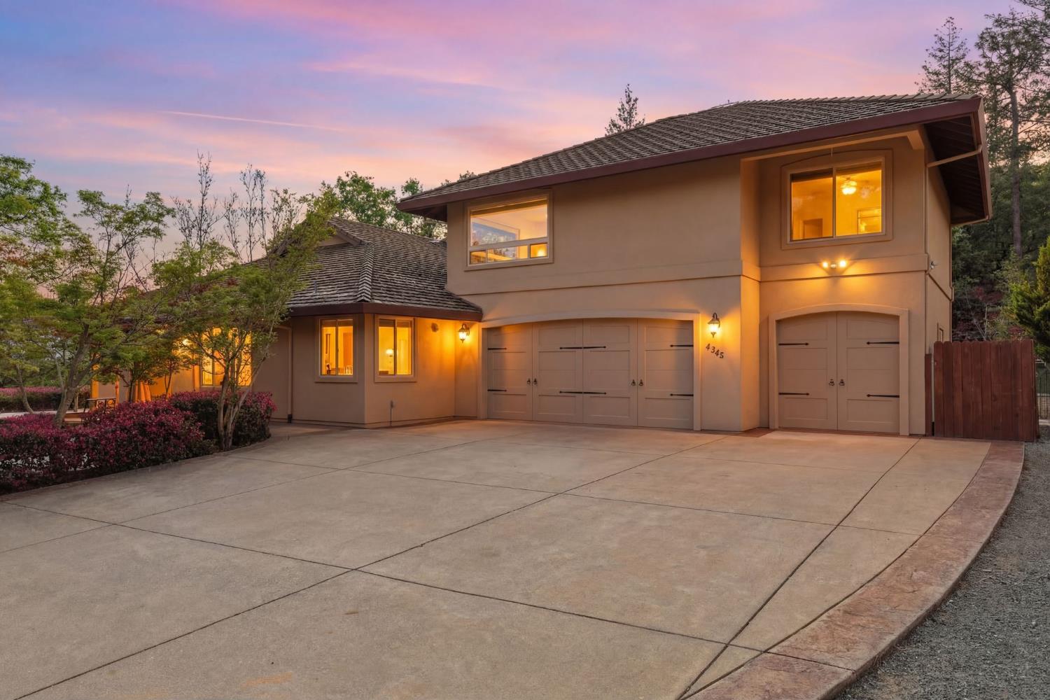 4345 La Brosa Place