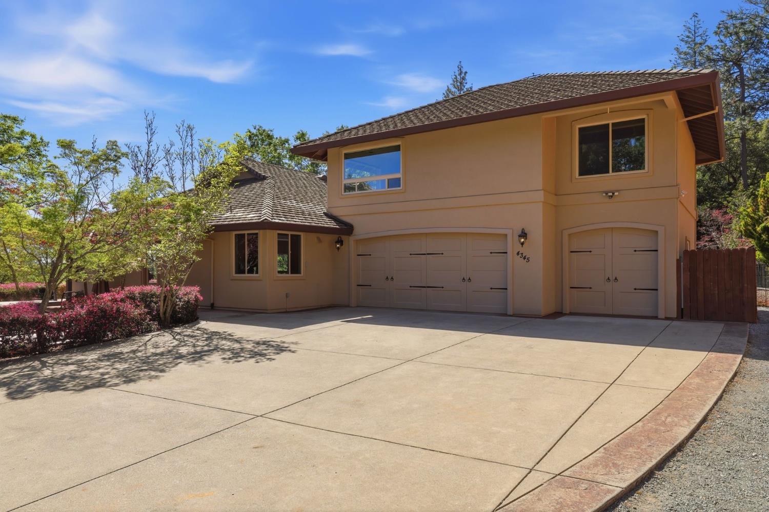 4345 La Brosa Place