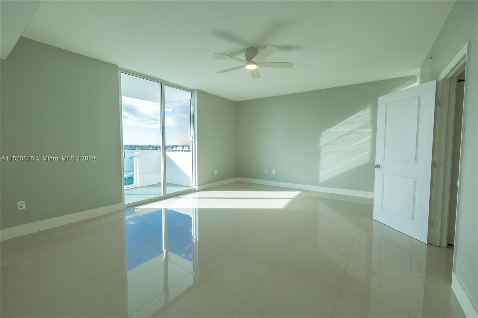 7900 Harbor Island Dr # 920