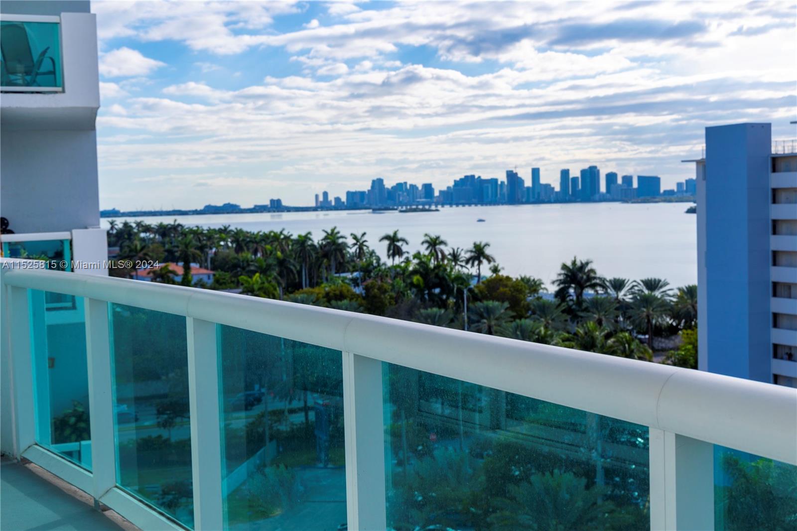 7900 Harbor Island Dr # 920