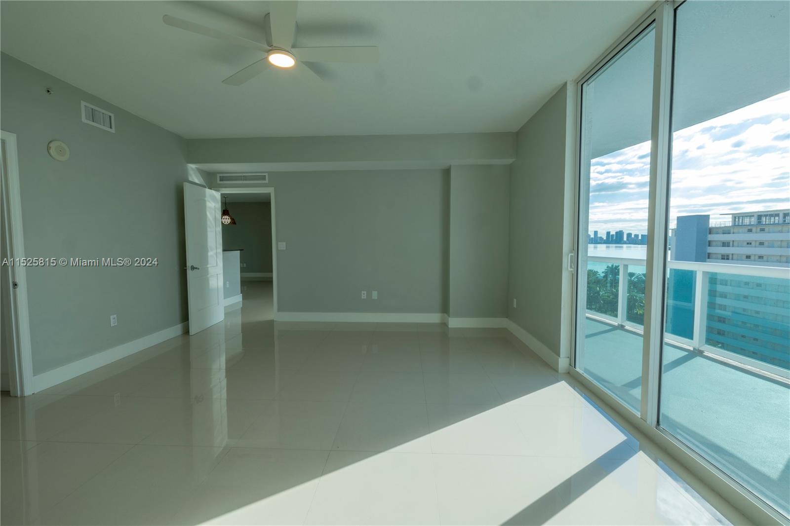 7900 Harbor Island Dr # 920
